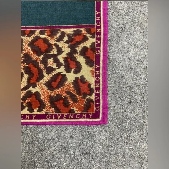 Givenchy Vintage Neck Scarf/Twill Tie Square Patchwork 19 x 19 inches - Picture 7 of 8